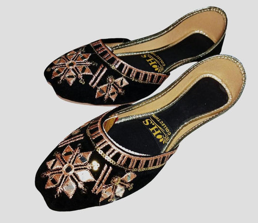 Black Velvet Embroidered Traditional Khussa